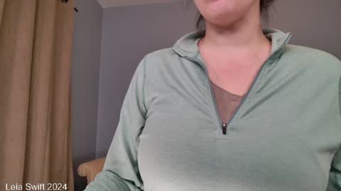 Leia Swift online show from December 2024 10:50:01 AM