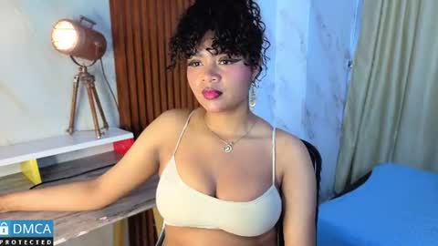Snapshot of leidy_morales_ chatting on July 2026 11:02:01 AM Leidy online show from July 2026 11:02:01 AM