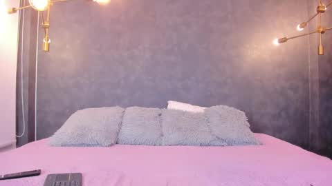 LEIGH ANGELS online show from November 2025 10:18:02 PM