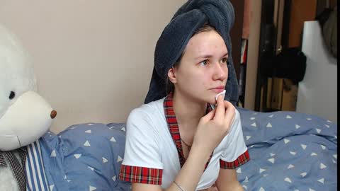 leila_bambi_ online show from December 2024 12:30:01 PM