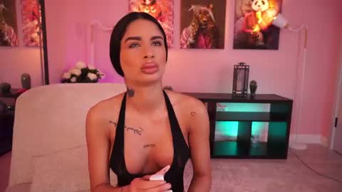 Leila online show from June 2026 09:35:02 AM