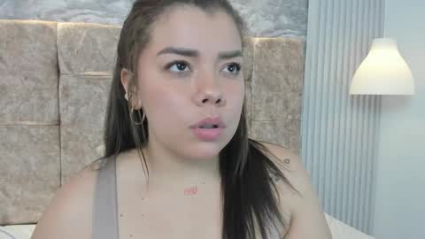 leilapons online show from October 2025 08:17:02 PM