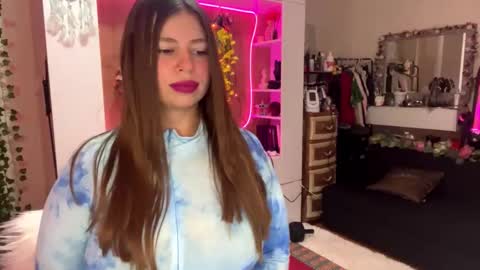 Leila online show from December 2025 10:20:02 AM