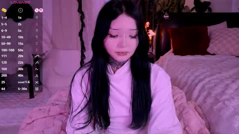 Snapshot of lein_bone chatting on November 2025 12:13:01 AM Lein online show from November 2025 12:13:01 AM