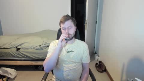 lelekoko online show from December 2025 07:40:02 PM