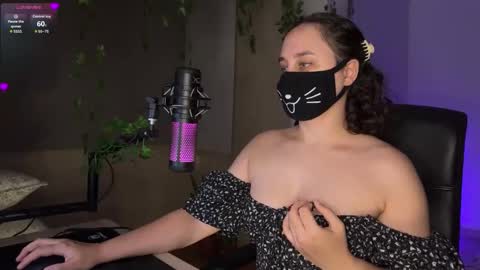 Lemi online show from November 2025 08:29:01 PM