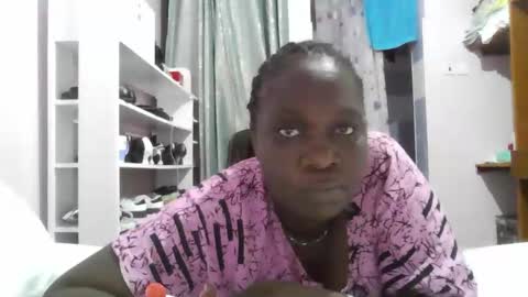 Snapshot of lemon_girl90 chatting on November 2025 06:32:01 PM lemon_girl90 online show from November 2025 06:32:01 PM