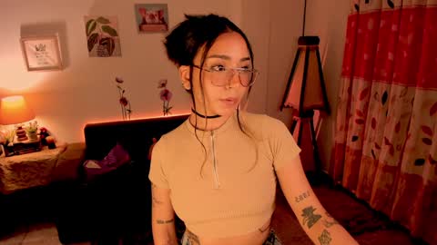 lemoonpeach online show from January 2025 01:17:01 AM