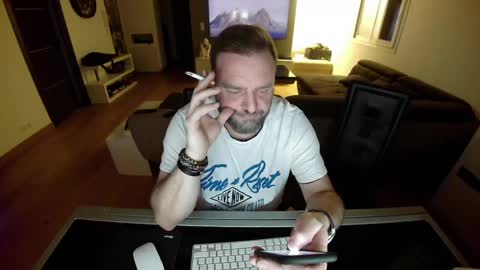 Ange online show from December 2024 10:01:02 PM