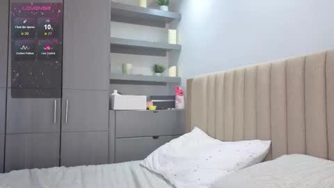 Snapshot of lena_slaave chatting on October 2025 07:44:01 PM Lena online show from October 2025 07:44:01 PM