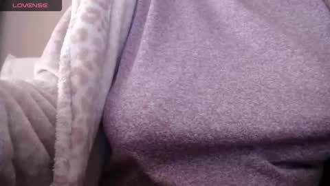 lenagolden online show from May 2026 11:39:02 AM