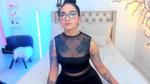 Lena  online show from February 2026 02:35:01 PM