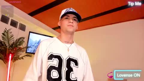 Lenner INDEPENDENT MODEL online show from December 2025 03:16:02 AM