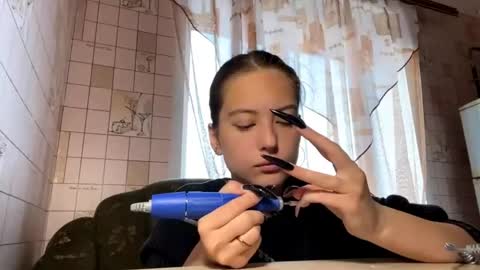 Snapshot of lenniepennachio chatting on April 2026 03:02:01 AM Hellomy name is Natalyits my first day here nice to meet you Give me 50 thumbs ups online show from April 2026 03:02:01 AM
