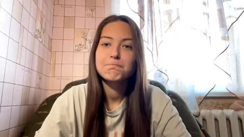 Snapshot of lenniepennachio chatting on April 2026 01:45:01 PM Hellomy name is Natalyits my first day here nice to meet you Give me 50 thumbs ups online show from April 2026 01:45:01 PM