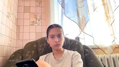 Snapshot of lenniepennachio chatting on May 2026 03:11:02 AM Hellomy name is Natalyits my first day here nice to meet you Give me 50 thumbs ups online show from May 2026 03:11:02 AM