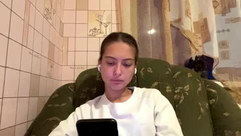 Snapshot of lenniepennachio chatting on May 2026 06:03:02 PM Hellomy name is Natalyits my first day here nice to meet you Give me 50 thumbs ups online show from May 2026 06:03:02 PM
