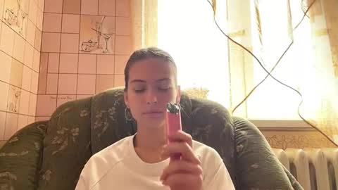 Snapshot of lenniepennachio chatting on May 2026 07:50:01 AM Hellomy name is Natalyits my first day here nice to meet you Give me 50 thumbs ups online show from May 2026 07:50:01 AM