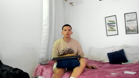 LENSEU online show from December 2025 03:28:02 PM