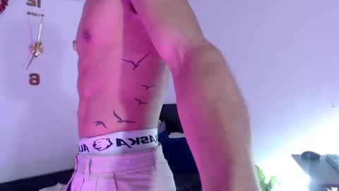 LENSEU online show from December 2025 02:12:02 PM