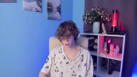 Snapshot of leo_bensyten chatting on October 2025 02:01:02 PM Leo online show from October 2025 02:01:02 PM