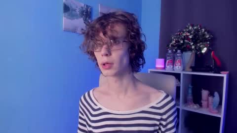 Snapshot of leo_bensyten chatting on November 2025 08:55:01 PM Leo online show from November 2025 08:55:01 PM