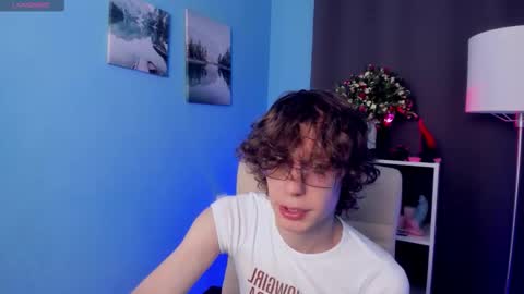 Snapshot of leo_bensyten chatting on November 2025 04:45:02 PM Leo online show from November 2025 04:45:02 PM