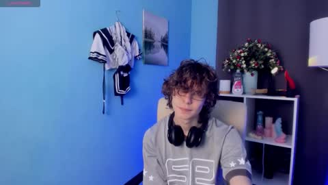 Snapshot of leo_bensyten chatting on November 2025 05:13:02 PM Leo online show from November 2025 05:13:02 PM