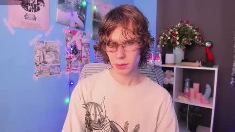 Snapshot of leo_bensyten chatting on December 2025 12:32:01 PM Leo online show from December 2025 12:32:01 PM