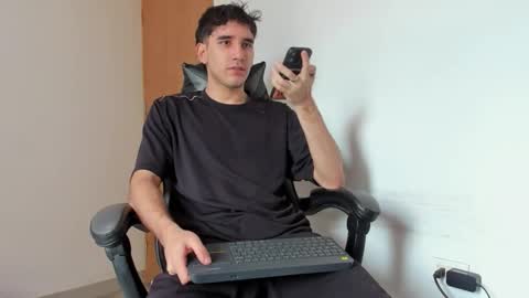 Leo Jones online show from November 2025 04:30:02 PM