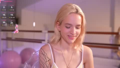  Ashly  online show from October 2025 03:44:02 PM