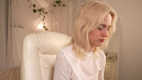  Ashly  online show from December 2025 04:46:01 PM