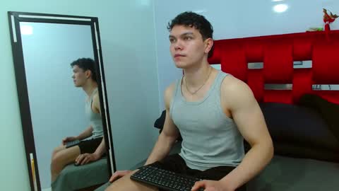 Snapshot of leo_morris chatting on December 2024 01:47:01 PM leo_morris online show from December 2024 01:47:01 PM