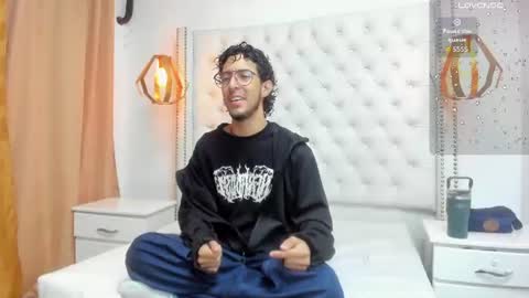 Snapshot of leo_sanz6 chatting on June 2026 12:19:01 PM LEO online show from June 2026 12:19:01 PM