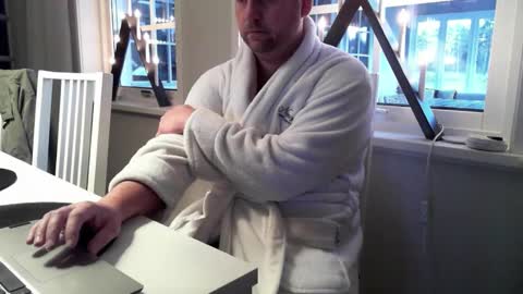 Leofromsweden online show from December 2025 08:30:01 AM