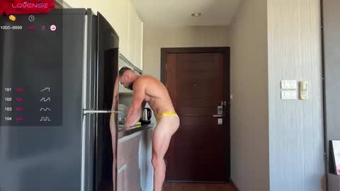 Leon online show from March 2025 04:47:02 AM