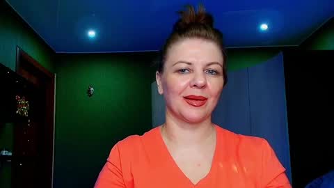 Leona tracie online show from May 2026 03:45:02 AM