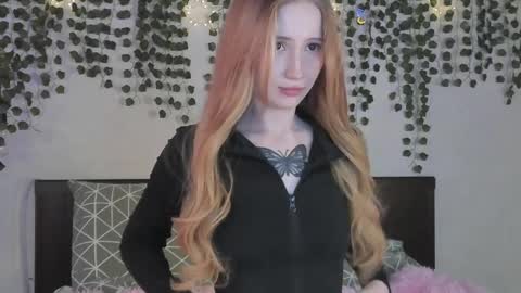 Snapshot of leona_vixen chatting on May 2026 06:52:02 AM Leona online show from May 2026 06:52:02 AM