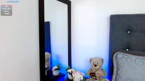 Snapshot of leonacutecam chatting on January 2025 10:51:02 PM LUCY online show from January 2025 10:51:02 PM