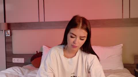 Mila online show from June 2026 06:12:01 AM