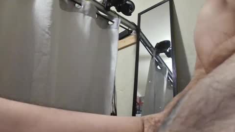 Snapshot of leonar0101 chatting on December 2024 05:07:02 AM leonar0101 online show from December 2024 05:07:02 AM