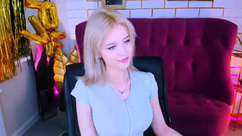 Snapshot of leonastone chatting on September 2025 05:02:01 PM leonastone online show from September 2025 05:02:01 PM