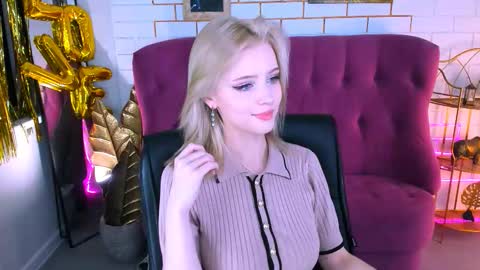 Snapshot of leonastone chatting on October 2025 05:03:01 PM leonastone online show from October 2025 05:03:01 PM