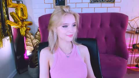 Snapshot of leonastone chatting on October 2025 05:04:02 PM leonastone online show from October 2025 05:04:02 PM