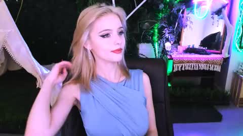 Snapshot of leonastone chatting on November 2025 06:10:01 PM leonastone online show from November 2025 06:10:01 PM