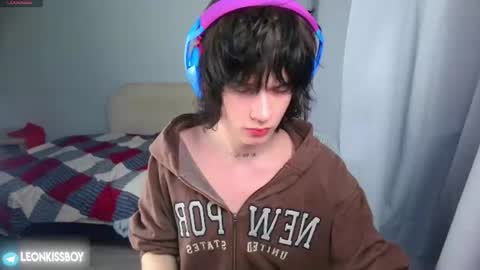 Snapshot of leonkissboy chatting on June 2026 09:55:02 AM leonkissboy online show from June 2026 09:55:02 AM