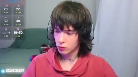 Snapshot of leonkissboy chatting on July 2026 05:45:01 AM leonkissboy online show from July 2026 05:45:01 AM