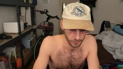 Leon online show from December 2025 03:28:02 PM