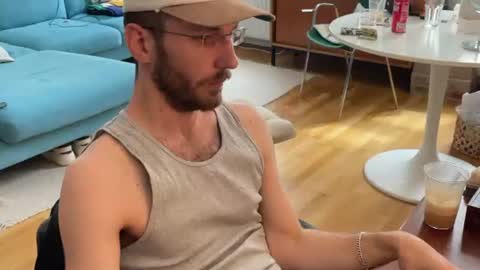 Leon online show from July 2026 08:29:02 AM