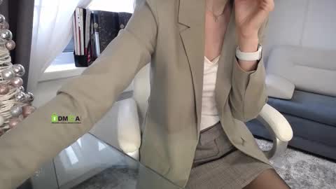 Snapshot of leraooook chatting on December 2025 11:19:01 AM Lera online show from December 2025 11:19:01 AM